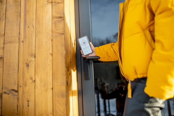 Sensoren in Türen und Fenstern – intelligente Steuerungssysteme